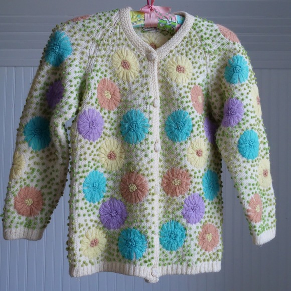 Vintage Sweaters - 60s/70s‎ Yung Lung floral embroidered wool cardigan